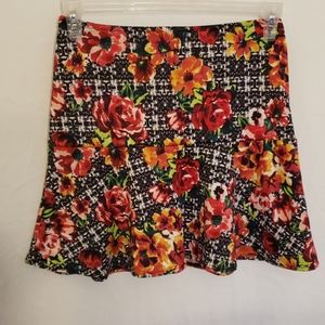 💥3 for $30💥 XHILARATION Floral Mini Skirt